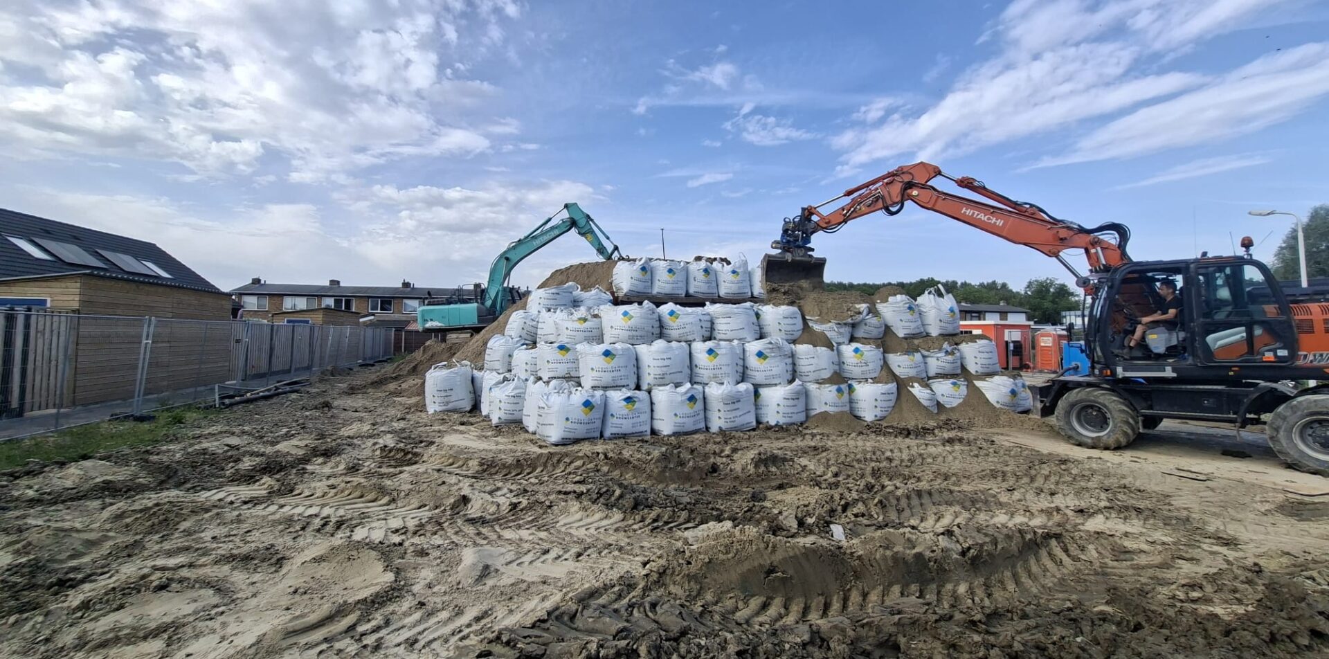 Van Kerckhoven Bouw Britse 500-ponder vliegtuigbom Crijnssenlaan Breskens Kloosterzande Aannemer Zeeuws-Vlaanderen Bouwbedrijf